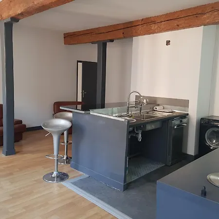 3 Place Du Capitole T4 Apartment