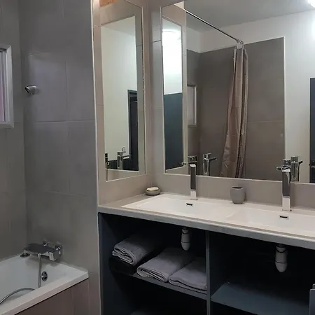 3 Place Du Capitole T4 Apartment *