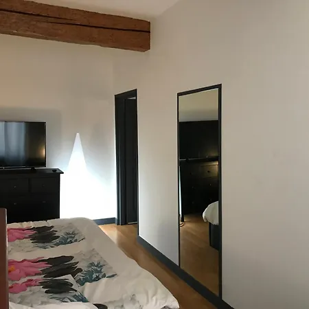 3 Place Du Capitole T4 Апартаменты